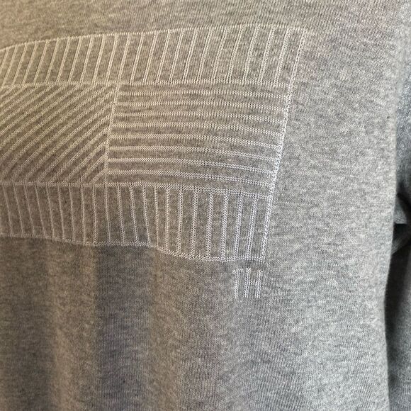 NWT Tommy Hilfiger Crew Neck TH Monogram Sweater - Picture 2 of 6